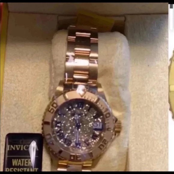 Beautiful ladies Invicta watch. - Picture 4 of 5